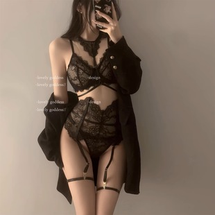 春野山奈qq内衣束腰鱼骨聚拢睡裙女性感蕾丝纯欲制服免脱睡衣套装