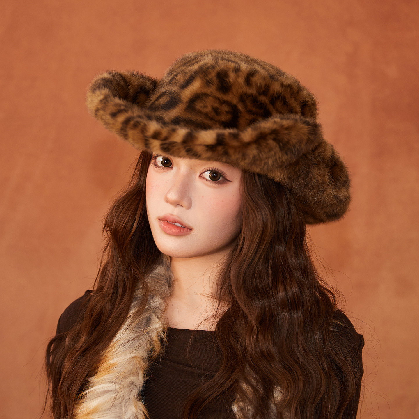 豹纹毛绒渔夫帽西部牛仔风时髦辣妹翻檐帽子防皮草保暖大帽檐盆帽