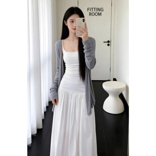 巨好看韩系穿搭一整套白色吊带连衣裙女2026新款春款气质套装长裙