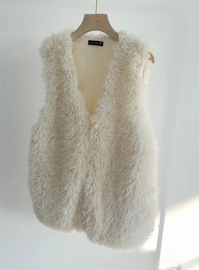 仓4-2 云朵毛绒感轻柔白色毛毛马甲