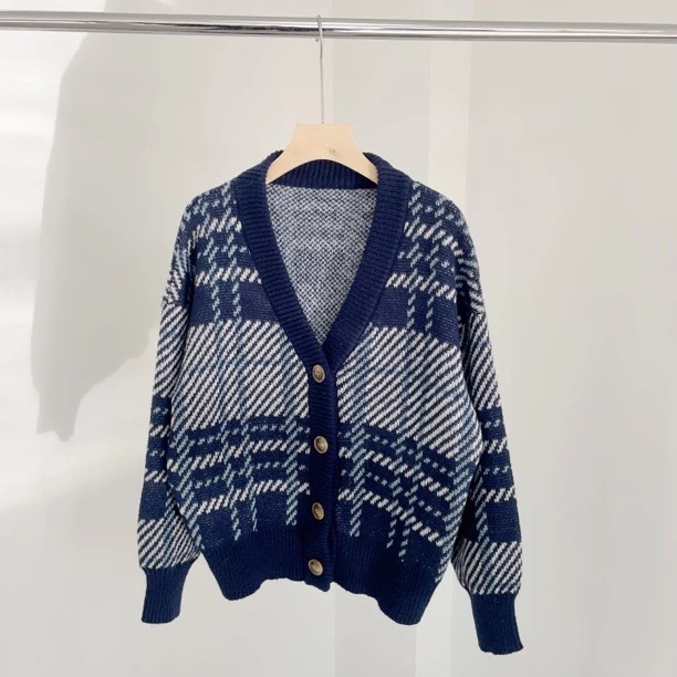 Z-3  蓝色格子V领宽松灰色休闲针织毛衣
