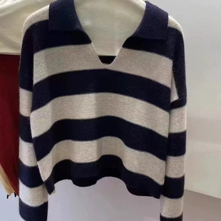 燕麦领 Miss翻领两色休闲针织横条毛衣