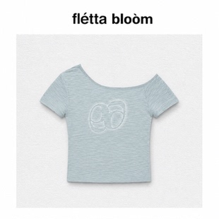 ●fletta bloom韩国ason金玟庭同款夏季字母印花斜肩露肩短袖T恤