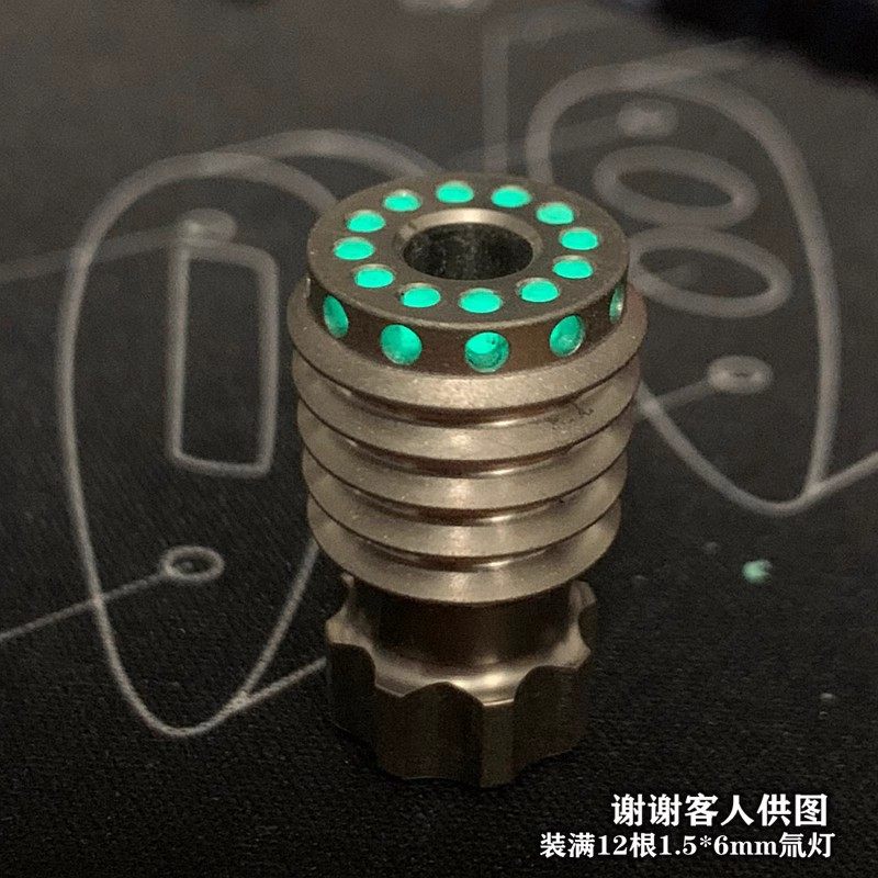 雷神镭射炮12道孔进口瑞士氚气灯管折刀手电坠项链吊坠伞绳钛TC4