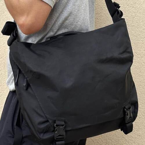 军鸟邮差挎包改小13升Leaf courier bag忠实复刻压胶高频fidlock