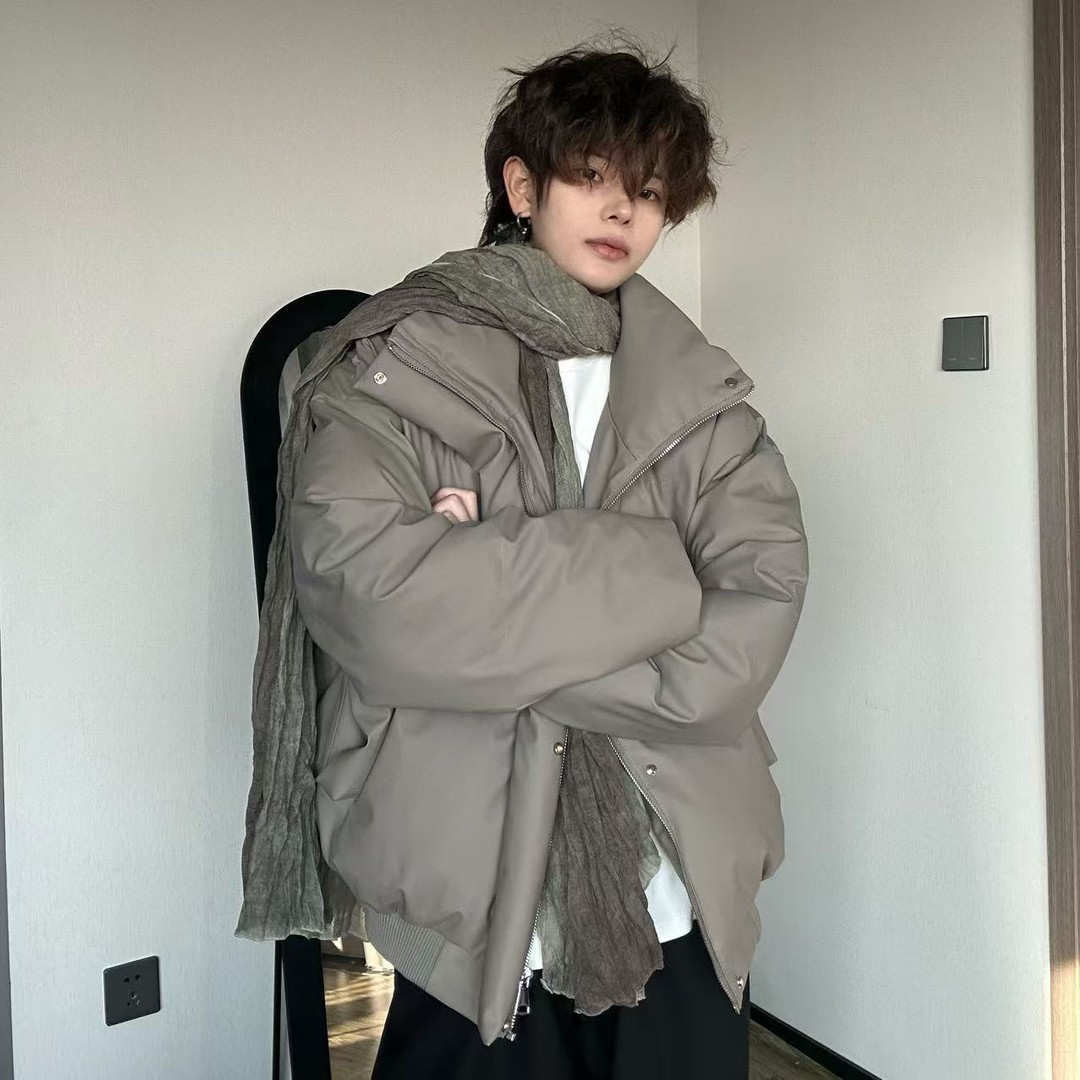 吉吉 短宽版型 pu皮棉服