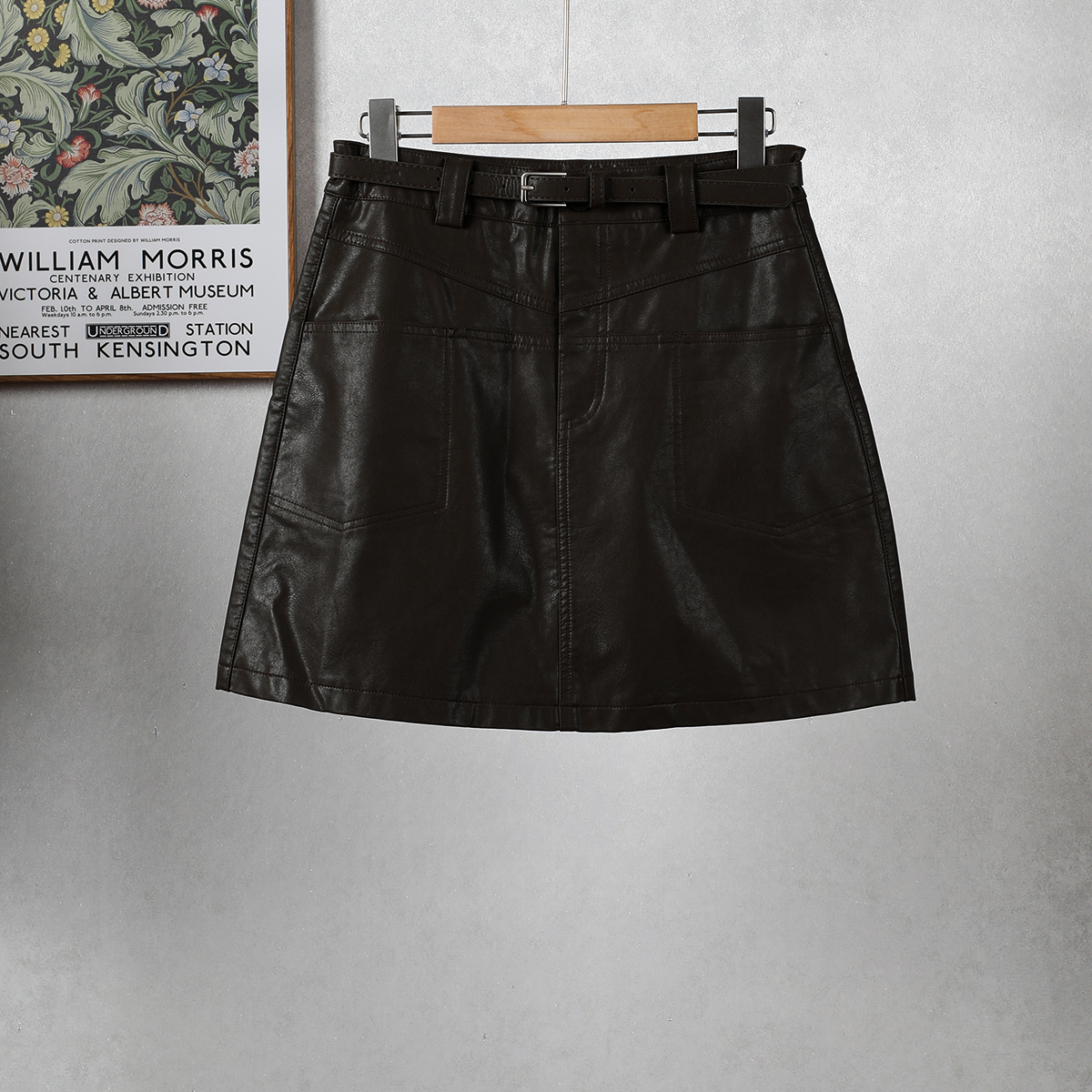 短裙A字版时尚A字版口袋皮半裙