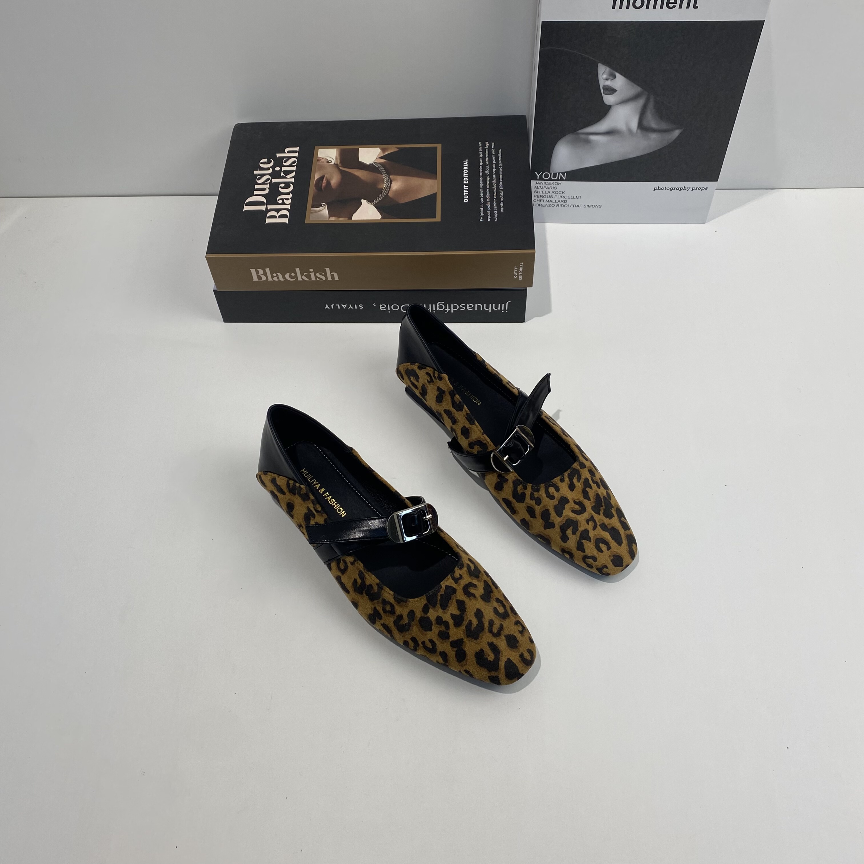 35码豹纹单鞋女2025新款方头粗跟一字扣复古玛丽珍鞋法式小众通勤