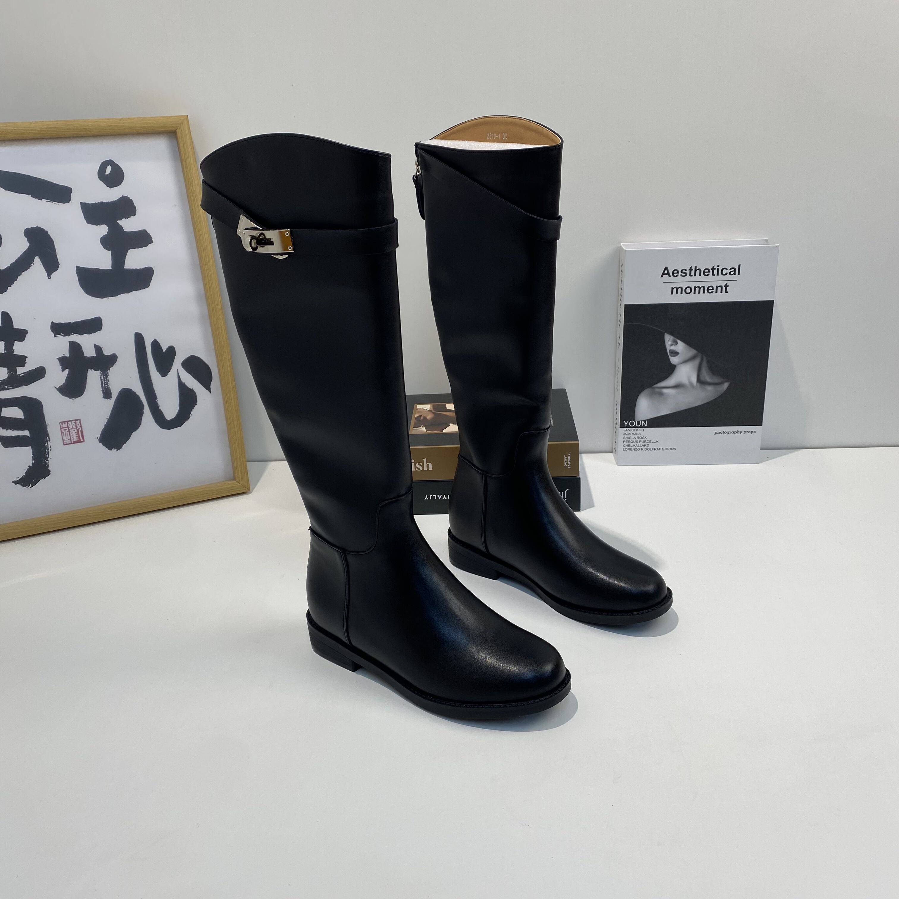 长筒骑士靴女2025年秋冬季新款圆头粗跟高筒靴内增高金属纽扣长靴