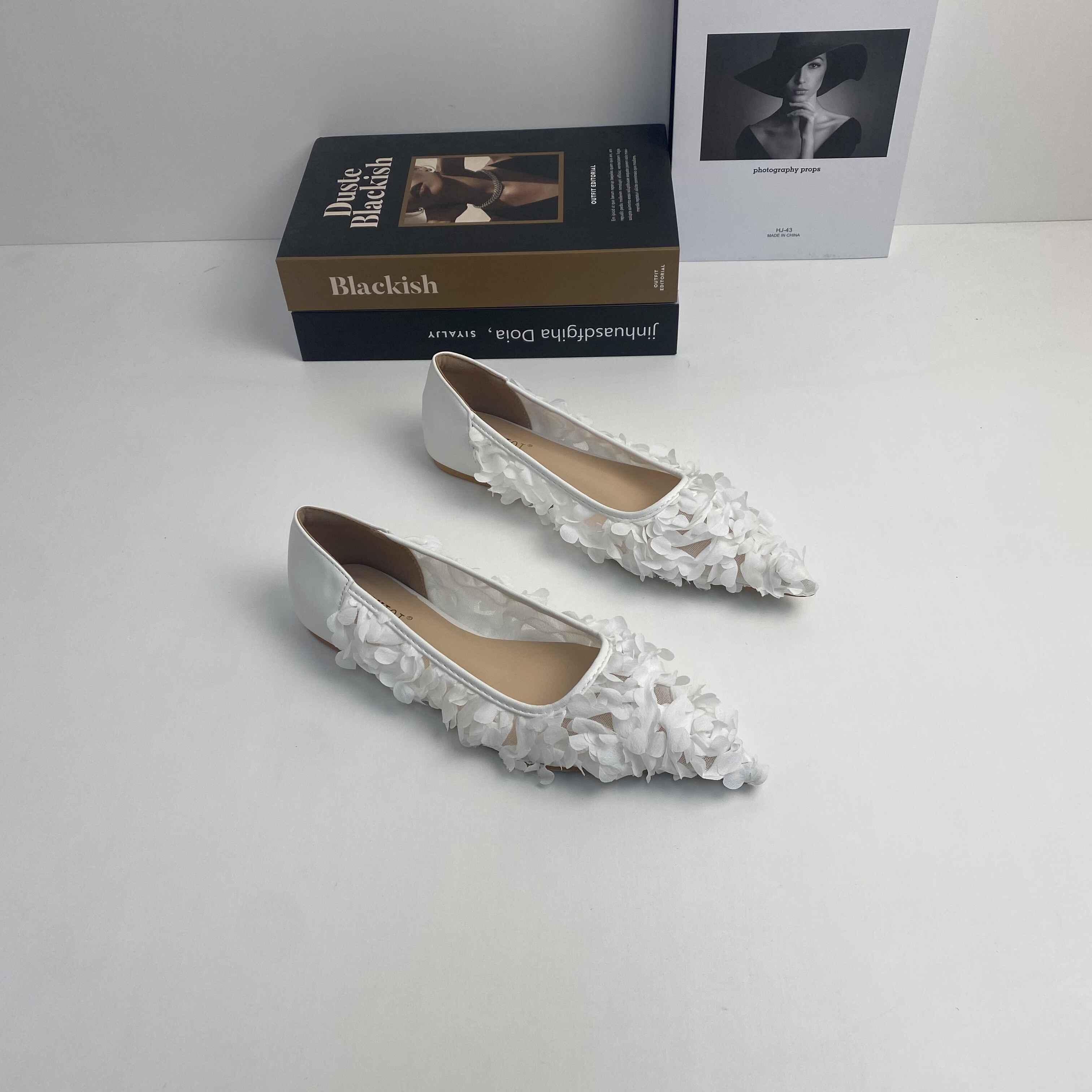 2026年夏季新款尖头细跟平底气质时尚蕾丝网纱透气舒适浅口单鞋,女鞋,浅口单鞋,淘宝优惠券,粉丝福利购,淘宝优惠卷