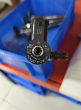 0445110541高压共轨喷油器总成 适用于锡柴490 4DW93-84E4国四