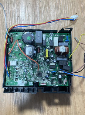 适用格力空调变频W8423AQ主板30138000357电器盒10000100570