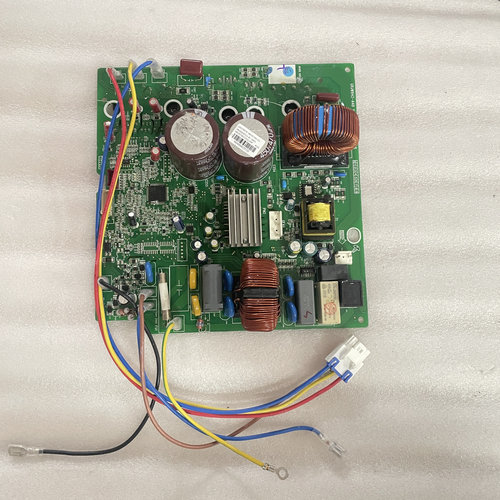 适用于格力变频空调外机主板300027060195电器盒W8423CT