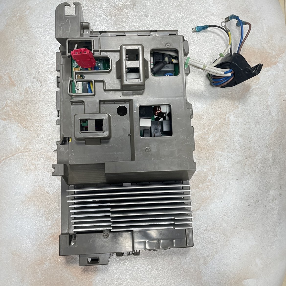 适用于格力空调2匹30138000599电路主板W8433CM电器盒10000100220