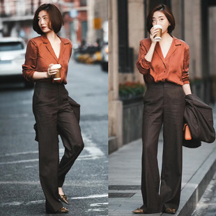 【新闻女王】橘色西装领长袖丝缎衬衫西裤高级通勤套装女复古摩登