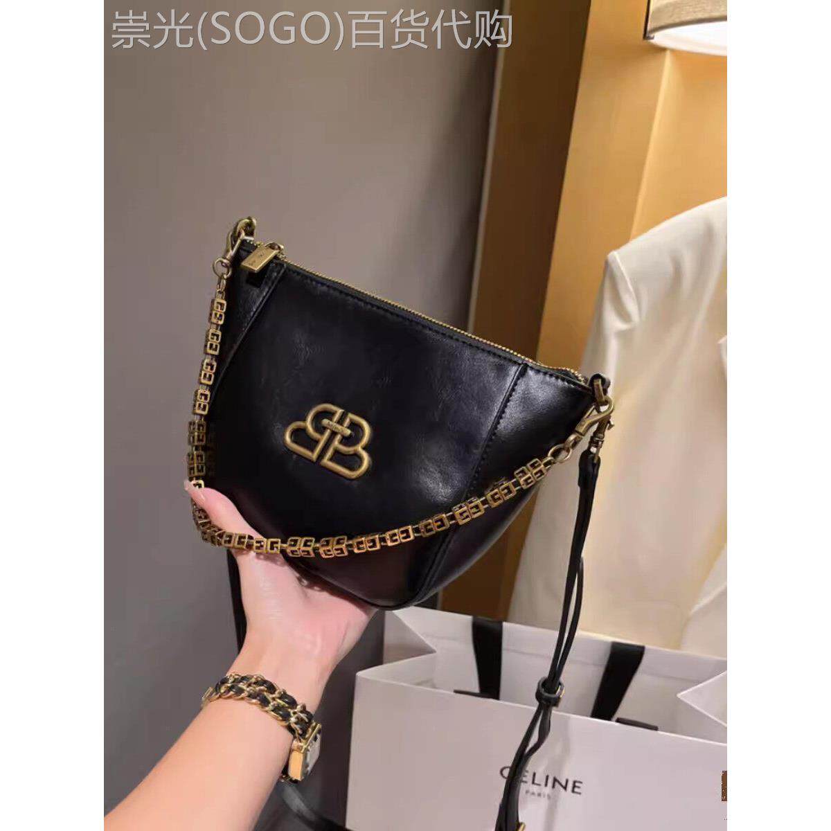 香港正品女包流行高级感女包包百搭时尚复古轻奢小众链条贝壳挎包