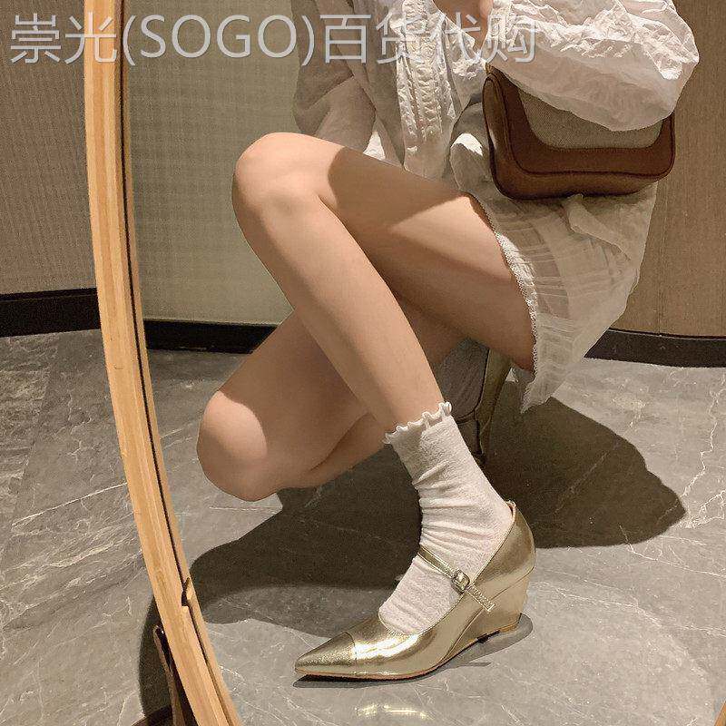 千金驾到~INS博主风金色坡跟尖头玛丽珍鞋浅口一字扣带高跟单鞋女