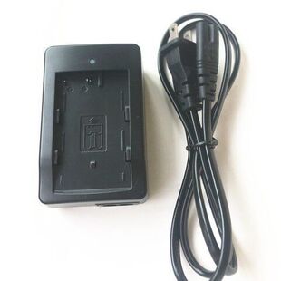 尼康D70 D80 D90 D200 D300 D700 D50单反相机EN-EL3e充电器