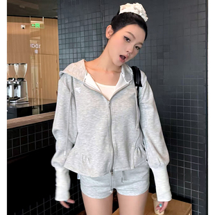 套装 JAC 运动短裤 灰色下摆荷叶边帽衫 女 FLEURANT设计师25春夏新款