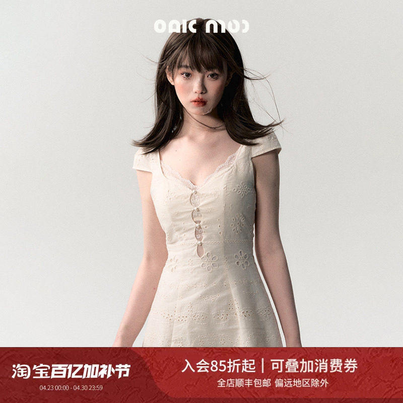 OAKMOO奶油白蕾丝连衣裙夏季简约修身U型领A字裙棉质泡泡袖连衣裙
