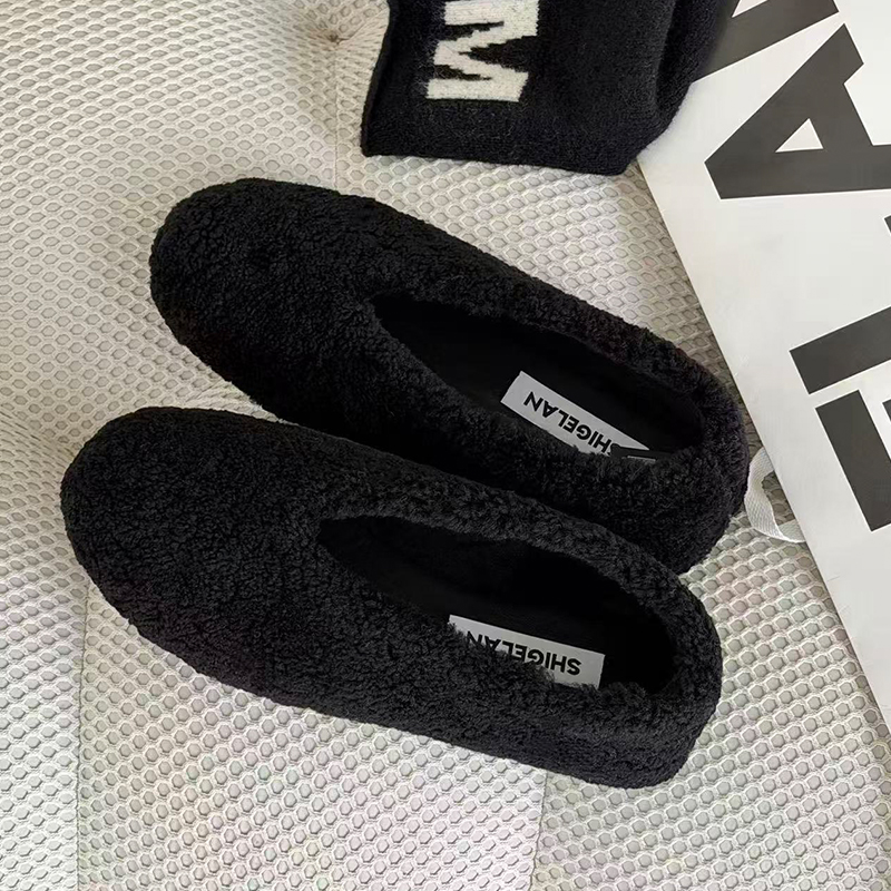 诗歌兰2025新款真皮平底毛毛鞋