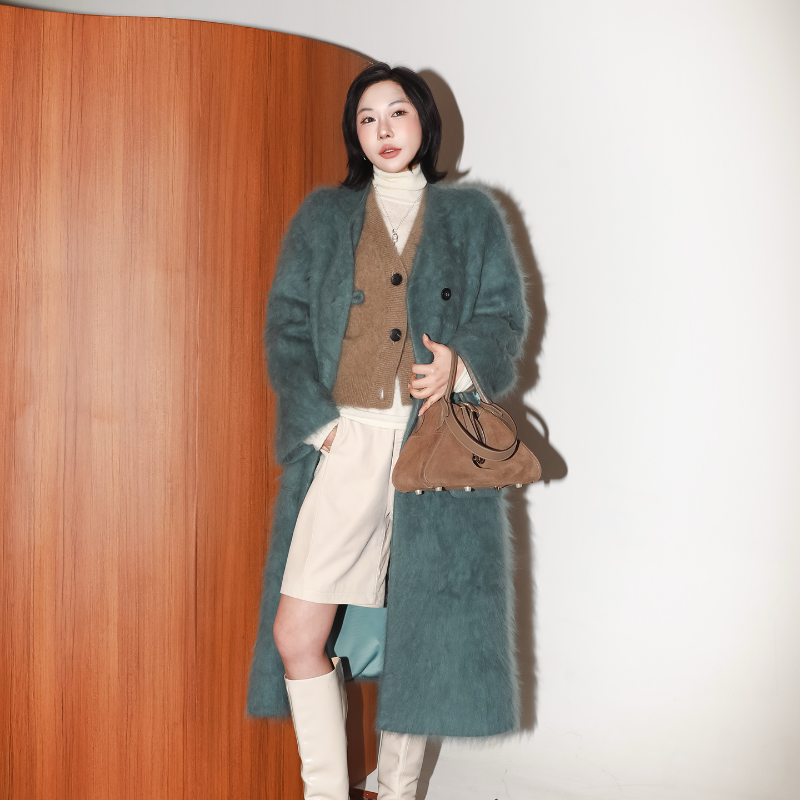 清冷高级感兔毛针织外套大衣