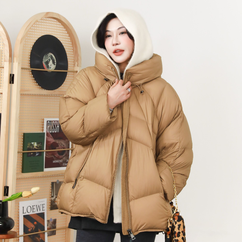 经典设计感连帽保暖鹅绒外套