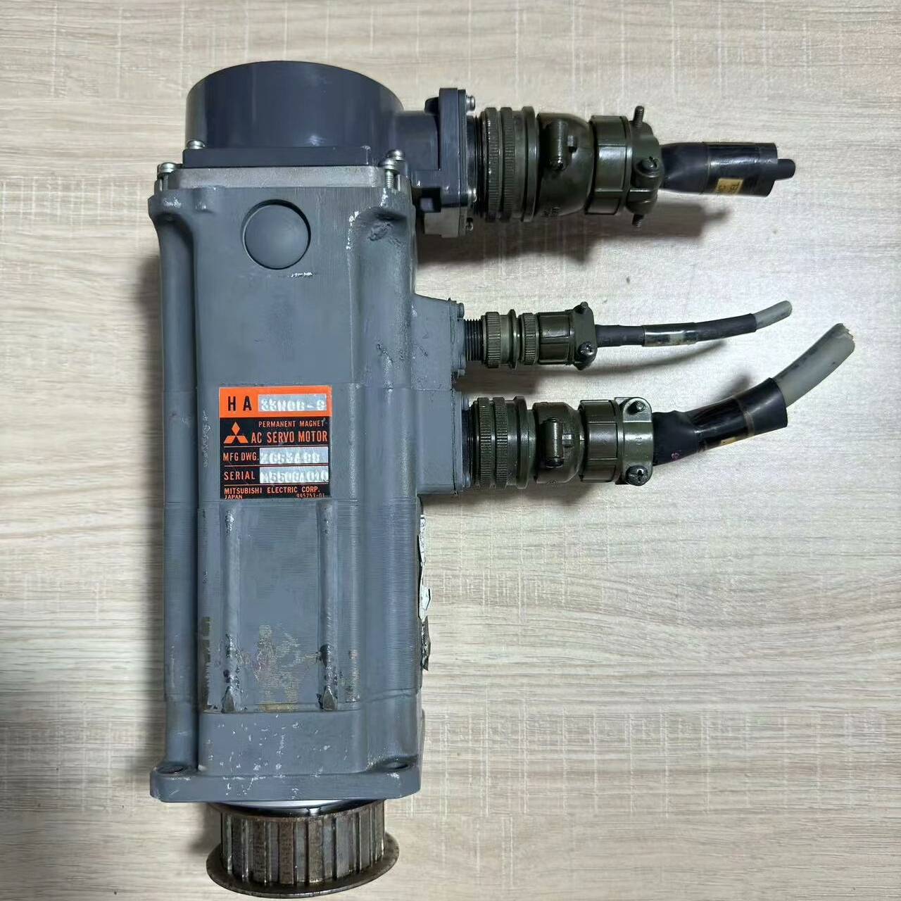 请询价-三菱数控电机HA33NCB-S，编码器OSA104S，