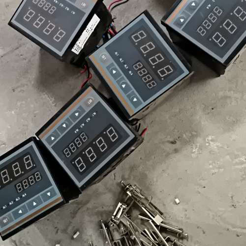 请询价;北京昆仑天辰温湿度仪表LSW-BB1M2V0N 单价65一个