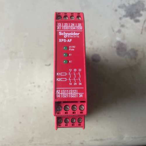 请询价；施耐德安全模块XPSAF5130P成色充新。拆机件。原装进口