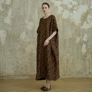 浮雕Y58宽松高级慵懒显瘦气质超长袍子文艺复古连衣裙 极简风欧式