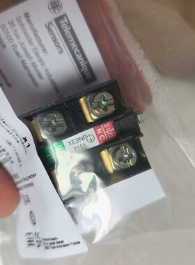 原装正品施耐德限位开关附件开关芯 开关触点 XE2NP2151 现货直拍