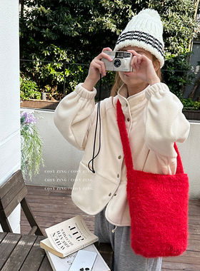 cosy zing 包包女秋冬2024新款毛绒大容量斜跨水桶包毛毛单肩包