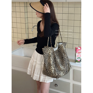 cosy 韩国ins风豹纹帆布包大容量百搭单肩女包学生布包 zing