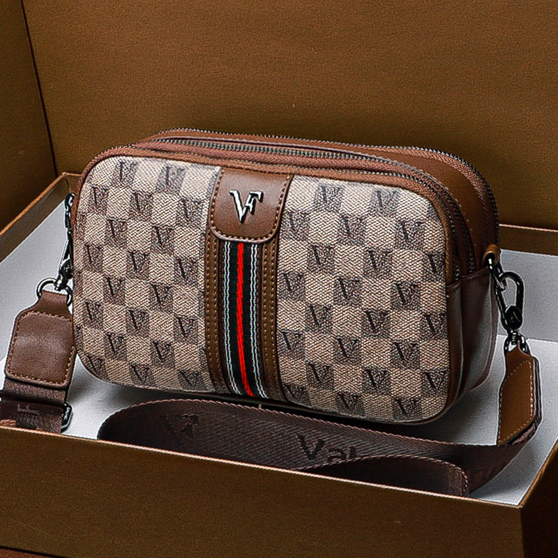 真皮相机包女新款大牌包包宽肩带斜挎女包时尚休闲单肩小方包