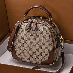 奢侈品女士包包女2025新款小圆包斜挎包名牌真皮手提单肩小包