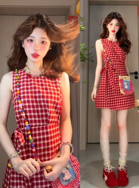 红色格子无袖背心连衣裙子女夏季2025新款小个子海边度假收腰短裙