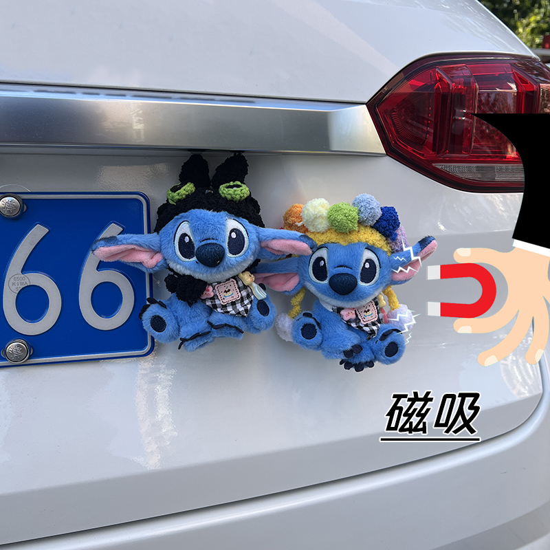 后备箱汽车戴头套史迪仔