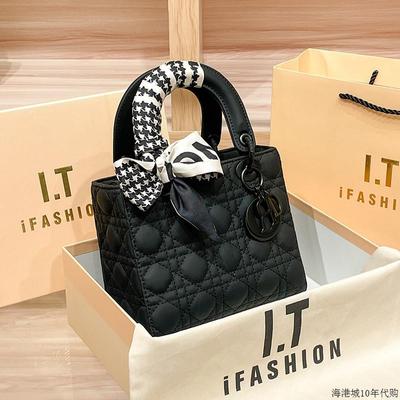 女包真皮小包包名牌奢侈品大牌手提戴妃包磨砂黑轻奢品牌专柜