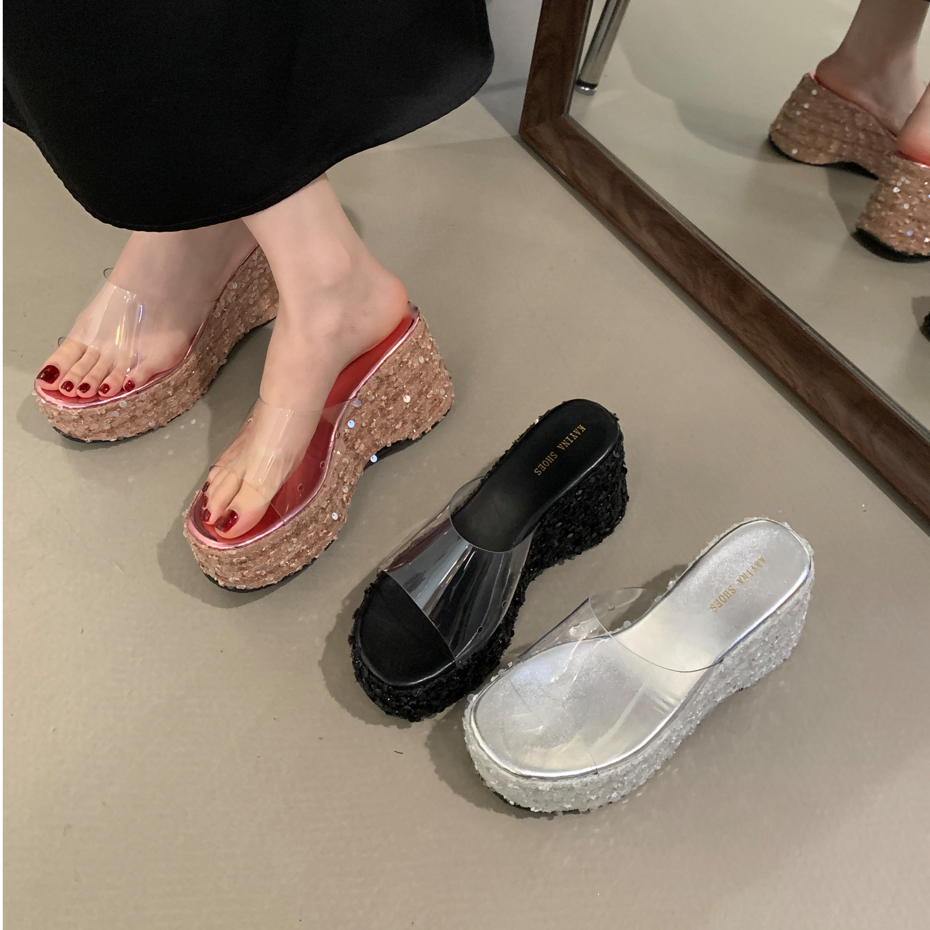 夏季新款时尚外穿厚底坡跟沙滩鞋防水台女露趾透明性感高跟凉拖鞋