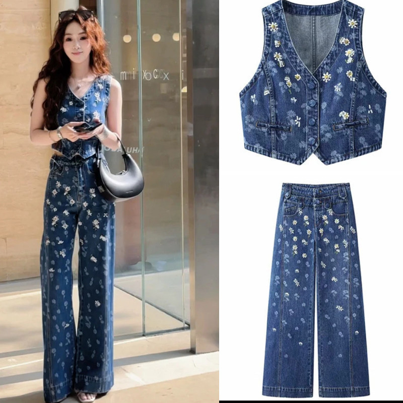 2025一整套穿搭高级感独特漂亮复古炸街牛仔背心阔腿裤两小众女装