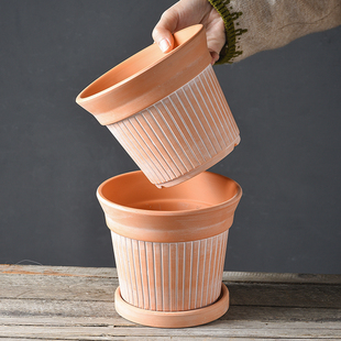 复古简约陶土做旧花盆宽边喇叭口浮雕竖条纹透气陶瓷庭院花园带托