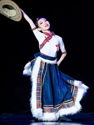 元旦演出新款藏族儿童演出服藏服表演服帽子舞蹈练习民族舞半身裙