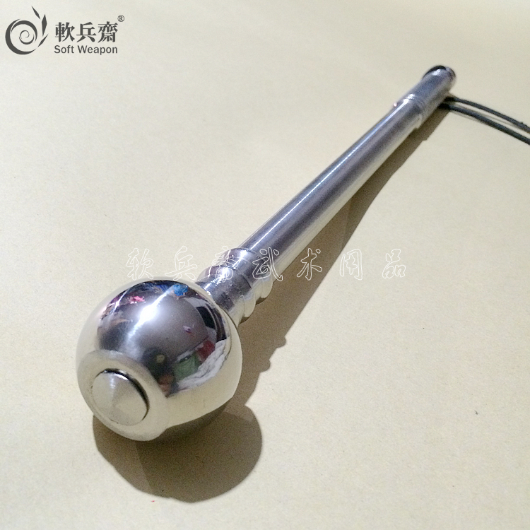 锤头锤柄均为不锈钢实心的。材质：304纯不锈钢，重量：40厘米长的2.3斤，50厘米长的2.6斤，60厘米长的2.9斤，纯手工精心制作，适合放在您的爱车内使用。