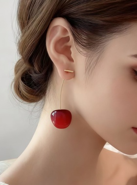 2025新款爆款车厘子红樱桃耳环女高级感轻奢气质耳钉长款可爱耳坠