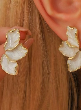 金属滴油花瓣耳钉女2025潮ins风小众设计旅拍网红气质少女感耳饰