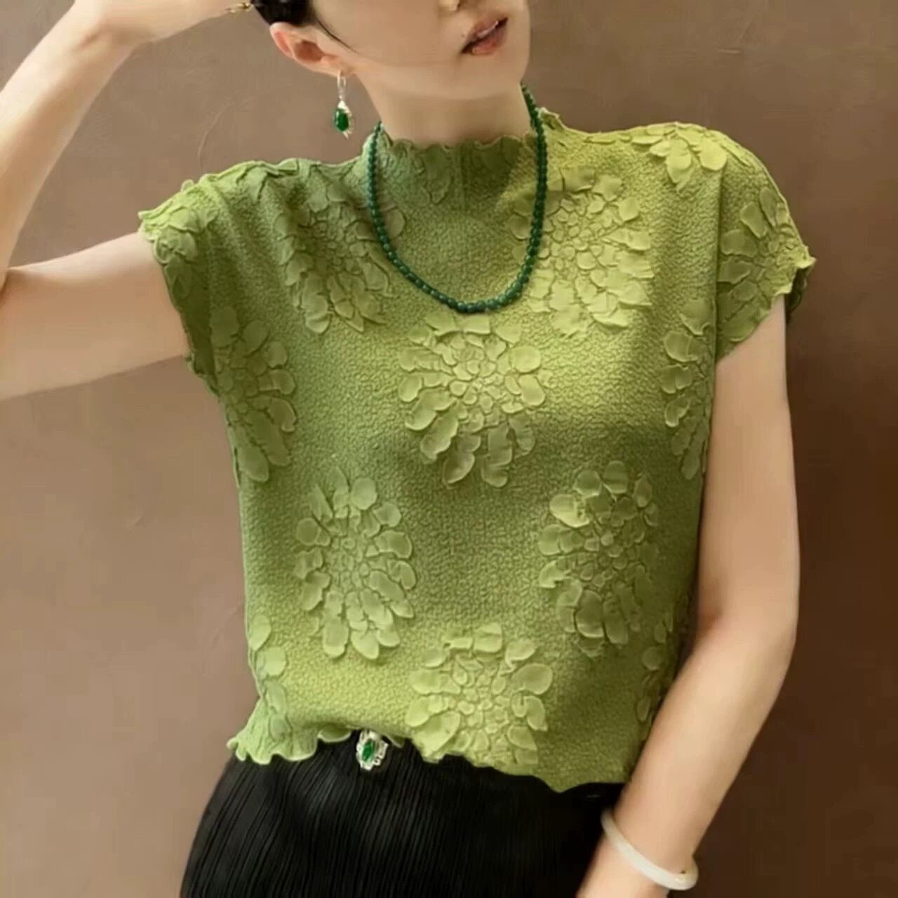 2026年夏季新款褶皱上衣女装印花圆领修身气质减龄短袖T恤衣服