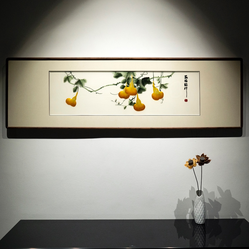 纯手工苏绣精品五福临门卧室床头装饰画书房刺绣画黑胡桃木装裱图片