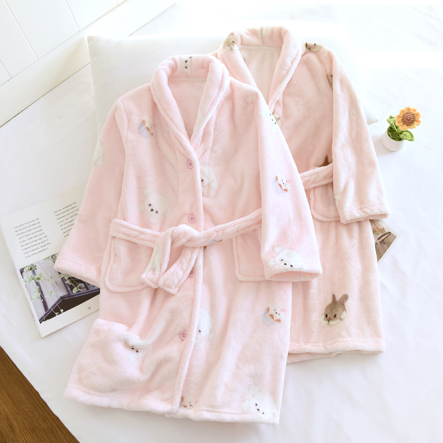 儿童秋冬法兰绒睡袍舒适柔软保暖