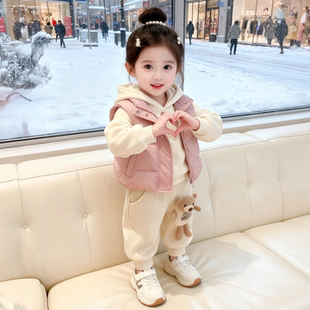 女童秋冬季加绒加厚2026新款女宝宝冬装儿童连帽卫衣外套三件套